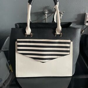 Stylish Black and White Handbag